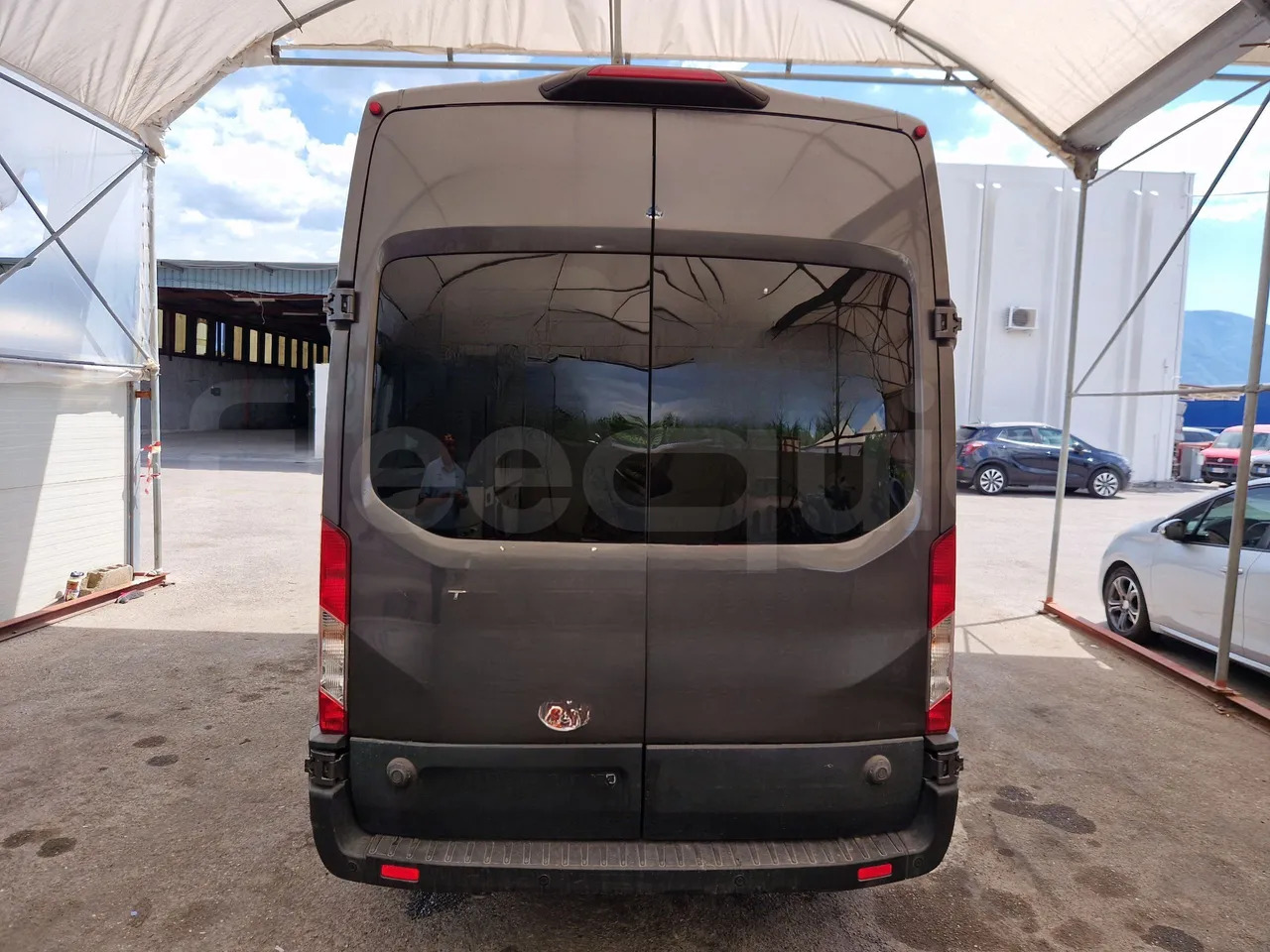 Ford Transit - حافلة صغيرة, ميكروباص: صور 5 Ford Transit - حافلة صغيرة, ميكروباص: صور 5