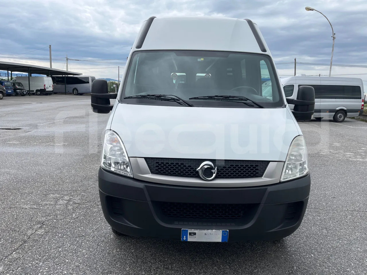 Iveco Daily - حافلة صغيرة, ميكروباص: صور 2 Iveco Daily - حافلة صغيرة, ميكروباص: صور 2