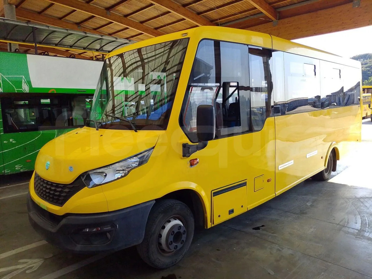 Iveco Indcar - حافلة مدرسية: صور 4 Iveco Indcar - حافلة مدرسية: صور 4