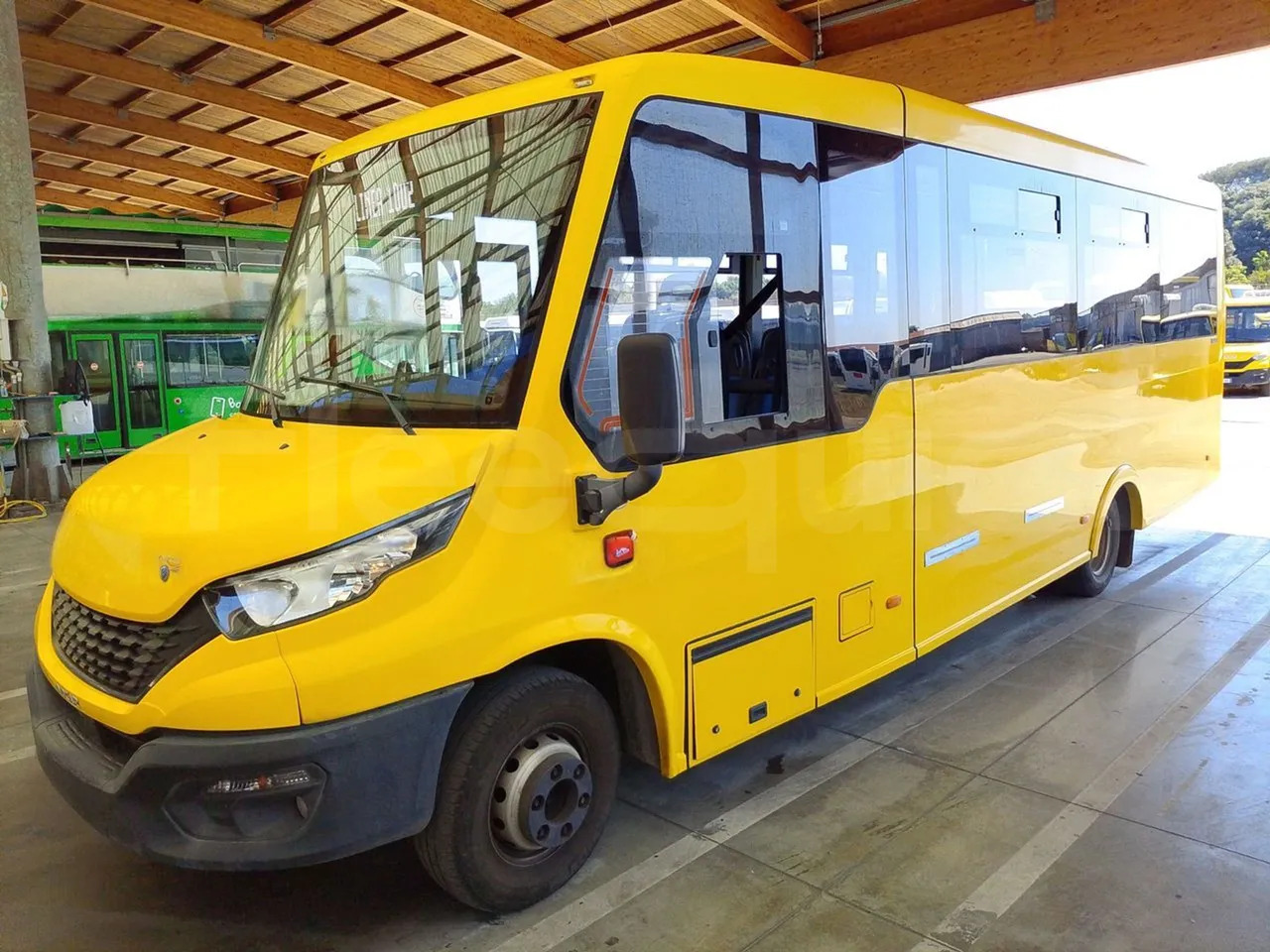 Iveco Indcar - حافلة مدرسية: صور 4 Iveco Indcar - حافلة مدرسية: صور 4