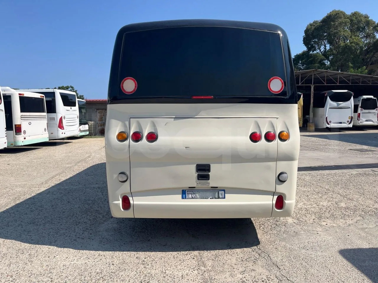Mercedes-Benz MB 818 S - سياحية حافلة: صور 5 Mercedes-Benz MB 818 S - سياحية حافلة: صور 5