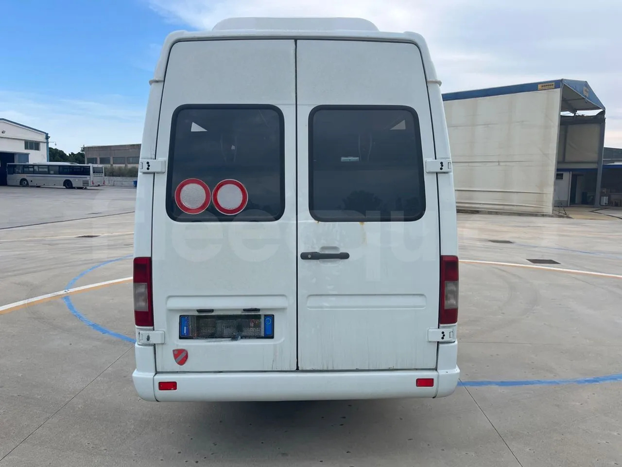 Mercedes-Benz Sprinter - حافلة صغيرة, ميكروباص: صور 5 Mercedes-Benz Sprinter - حافلة صغيرة, ميكروباص: صور 5