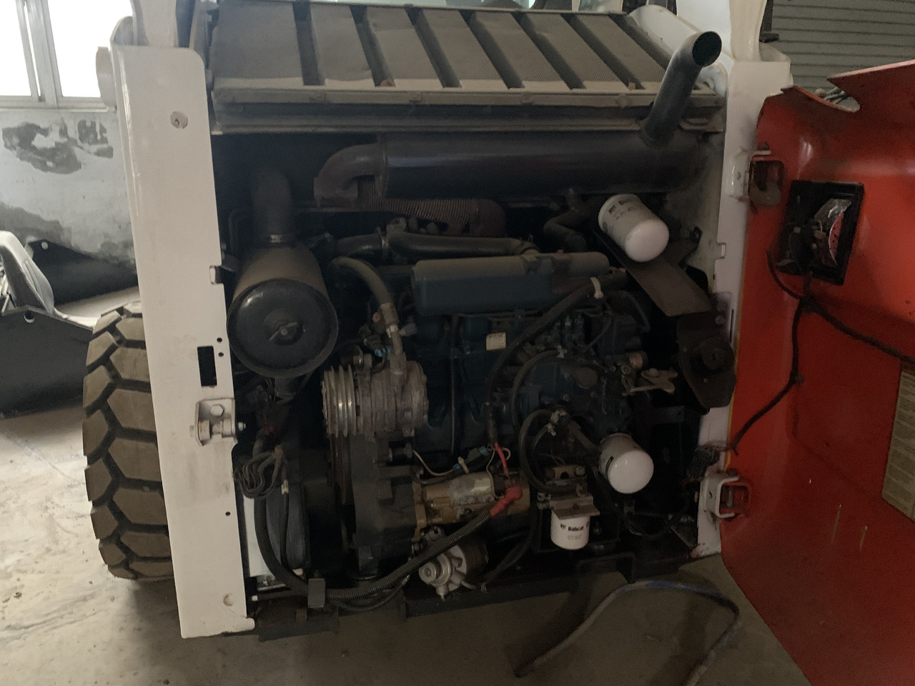 شيول صغير BOBCAT S185: صور 9