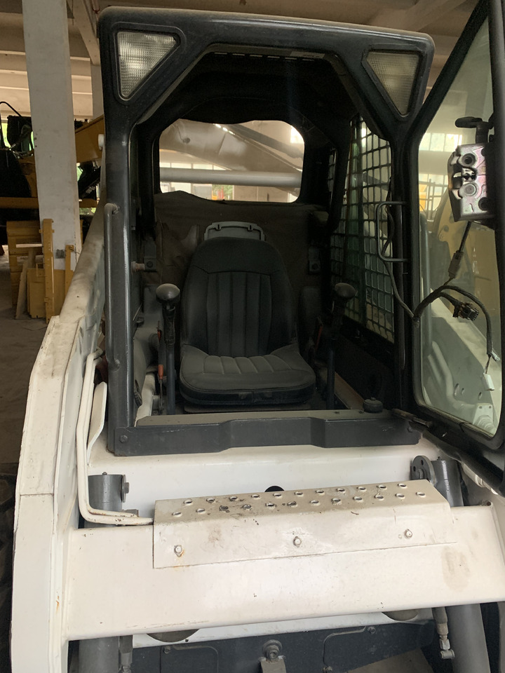 شيول صغير BOBCAT S185: صور 6