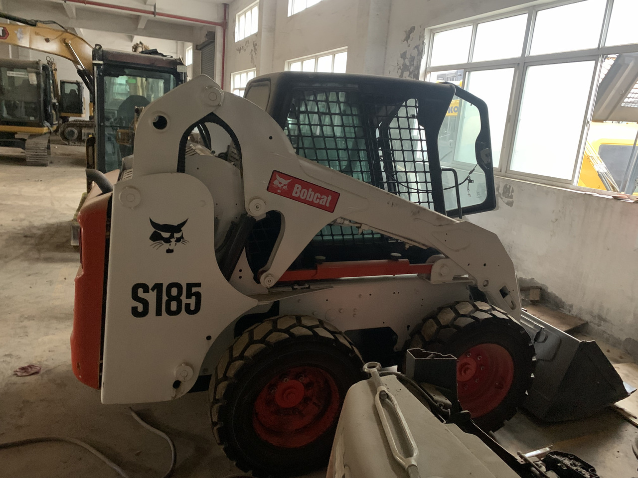 BOBCAT S185 - شيول صغير: صور 5 BOBCAT S185 - شيول صغير: صور 5