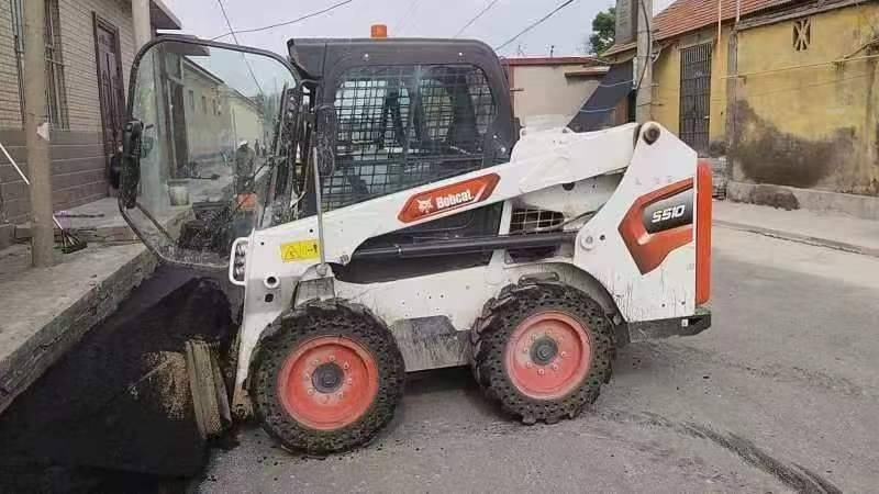 Bobcat S 510 - شيول صغير: صور 1 Bobcat S 510 - شيول صغير: صور 1