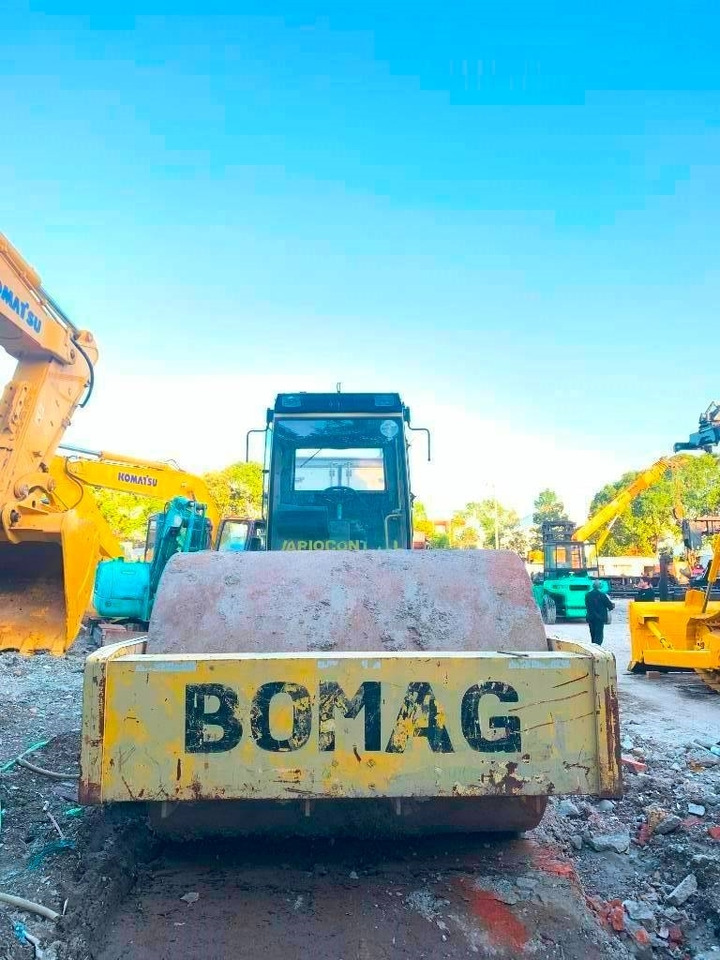 Bomag BW 225 D-3 - مدحلة الأسفلت: صور 4 Bomag BW 225 D-3 - مدحلة الأسفلت: صور 4