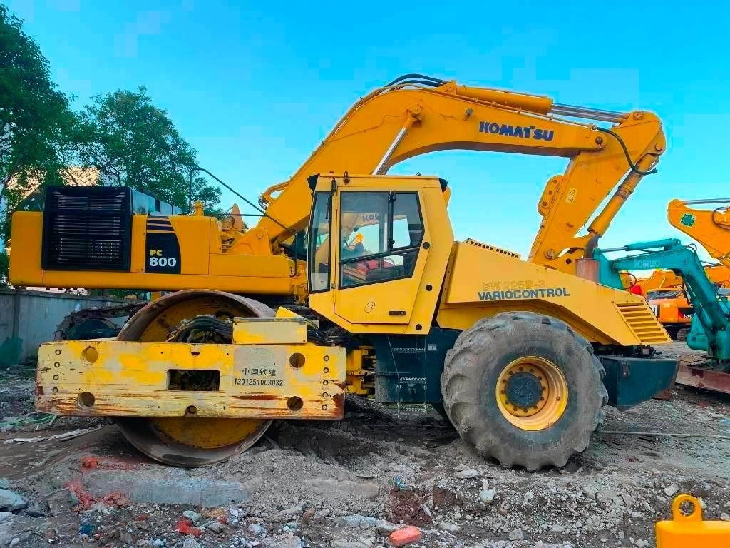 Bomag BW 225 D-3 - مدحلة الأسفلت: صور 2 Bomag BW 225 D-3 - مدحلة الأسفلت: صور 2