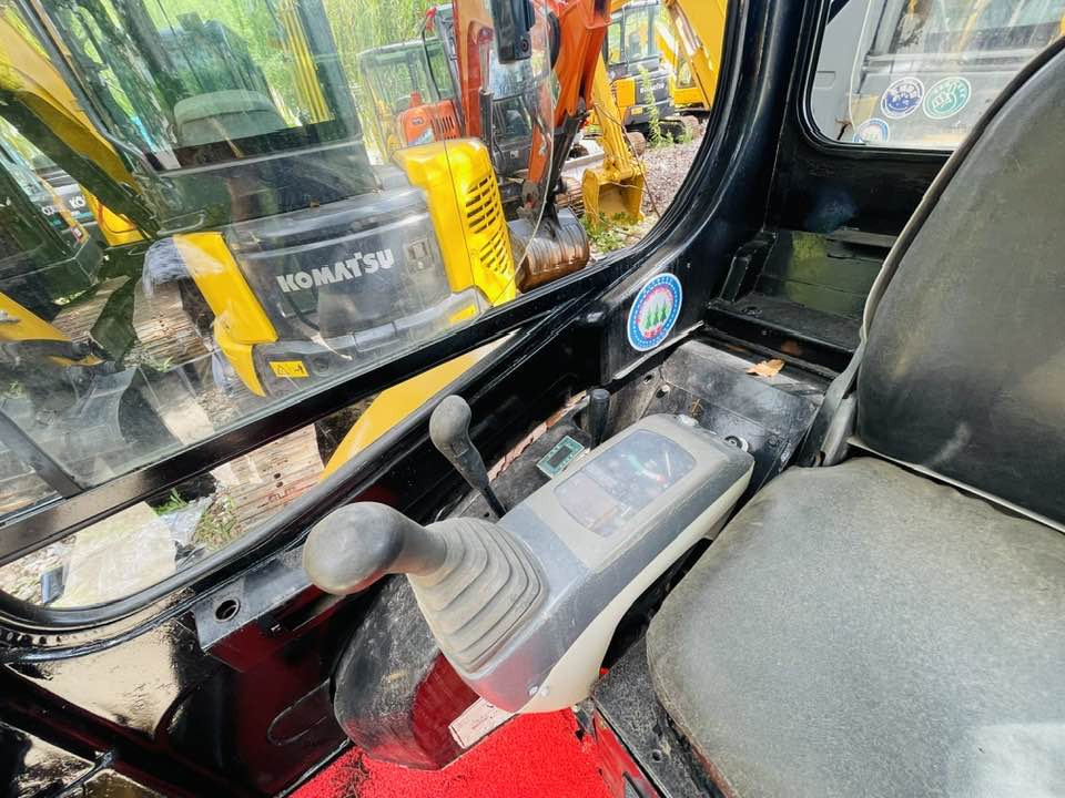 CAT 303C CR - حفارة مصغرة: صور 2 CAT 303C CR - حفارة مصغرة: صور 2