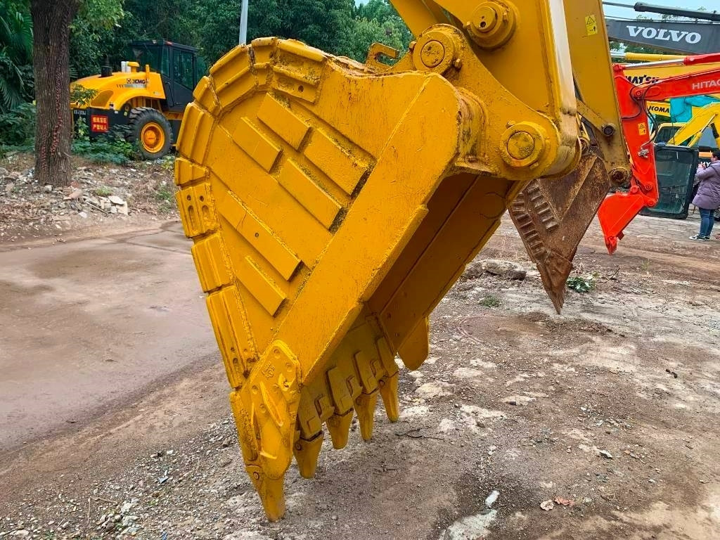 CAT 323 D L - حفارات زحافة: صور 2 CAT 323 D L - حفارات زحافة: صور 2