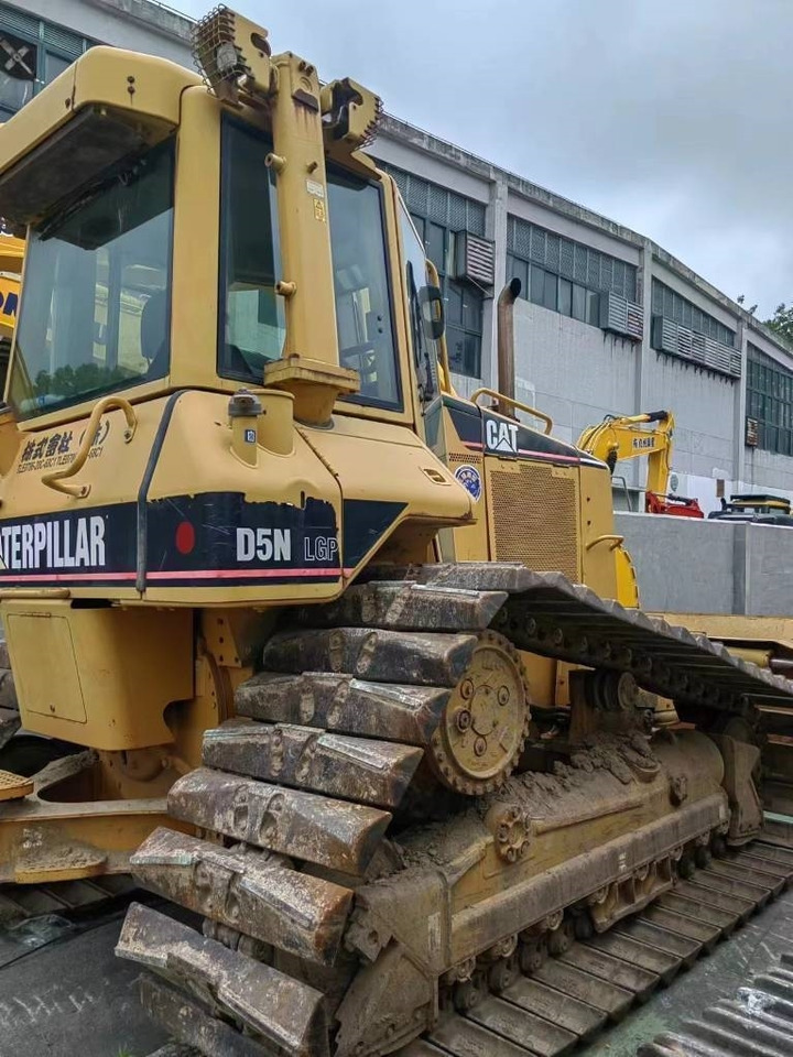 CAT D5N - بلدوزر: صور 3 CAT D5N - بلدوزر: صور 3