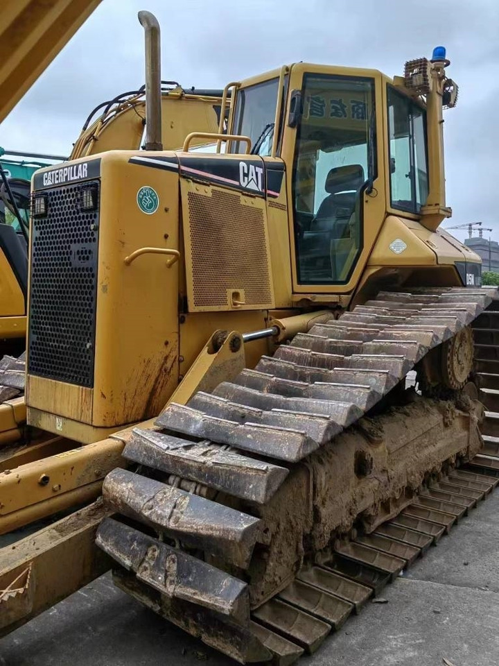 CAT D5N - بلدوزر: صور 1 CAT D5N - بلدوزر: صور 1