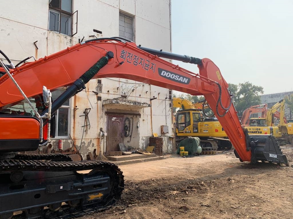 Doosan DX 340 LCA - حفارات زحافة: صور 4 Doosan DX 340 LCA - حفارات زحافة: صور 4