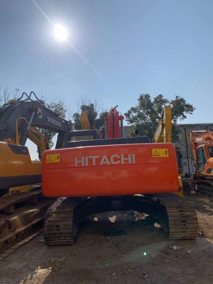 Hitachi Zaxis 240 - حفارات زحافة: صور 4 Hitachi Zaxis 240 - حفارات زحافة: صور 4