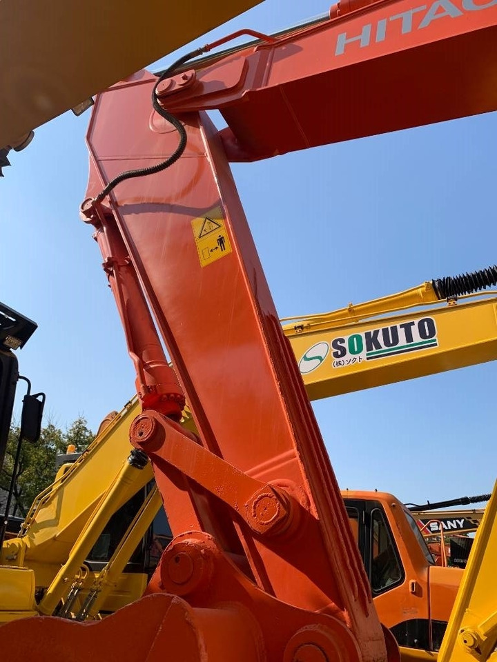 Hitachi Zaxis 240 - حفارات زحافة: صور 5 Hitachi Zaxis 240 - حفارات زحافة: صور 5