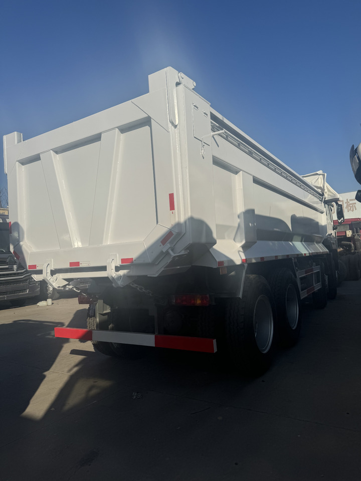 Howo 8x4 - قلابة شاحنة: صور 5 Howo 8x4 - قلابة شاحنة: صور 5