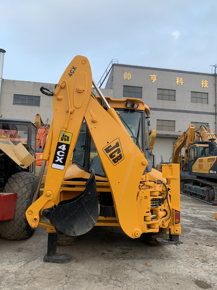 JCB 4CX - اللودر بعجل: صور 3 JCB 4CX - اللودر بعجل: صور 3