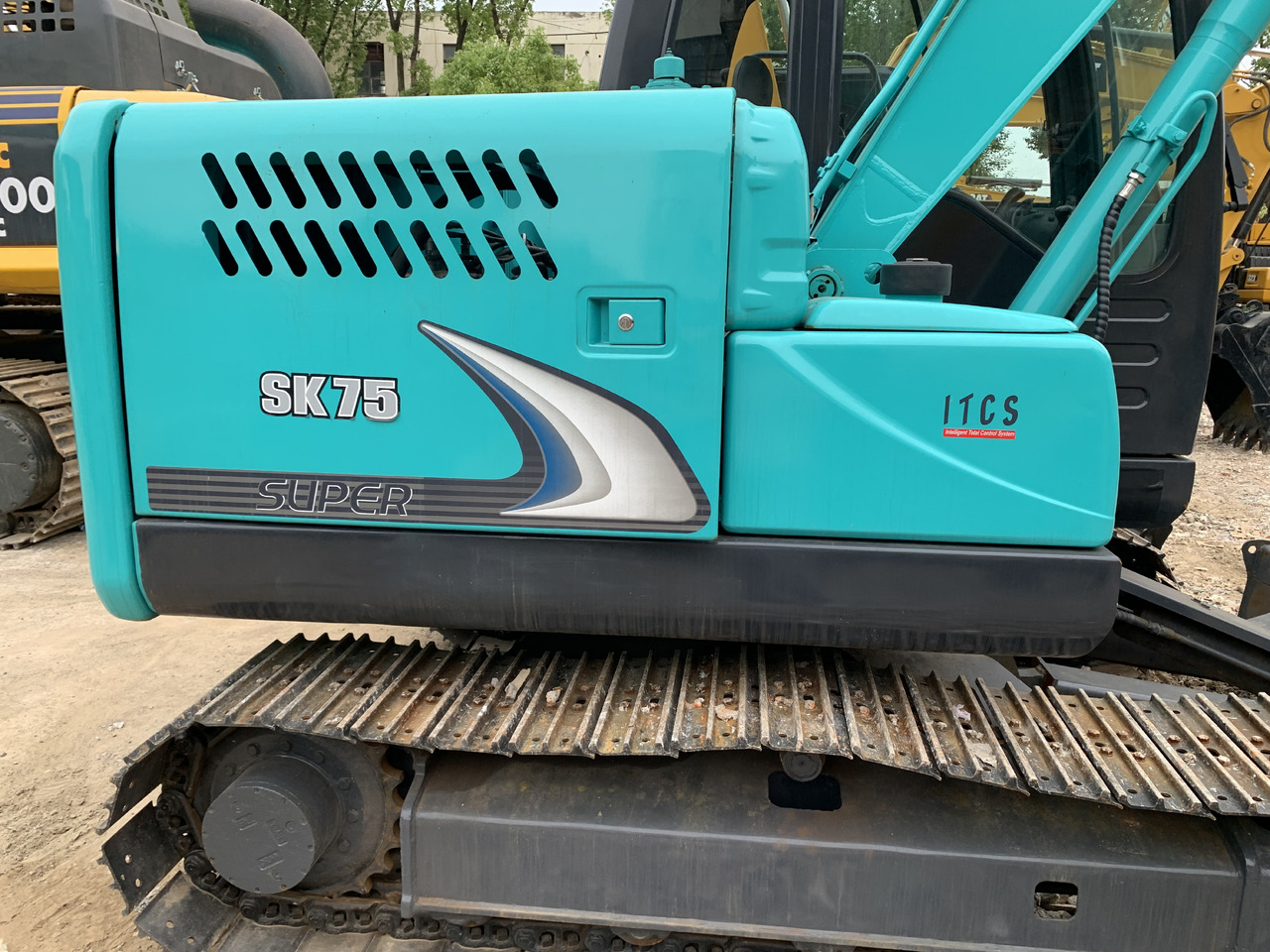 KOBELCO sk75-8 - حفارة مصغرة: صور 3 KOBELCO sk75-8 - حفارة مصغرة: صور 3