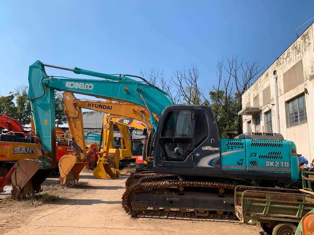 Kobelco SK 210 LC-8 - حفارات زحافة: صور 1 Kobelco SK 210 LC-8 - حفارات زحافة: صور 1