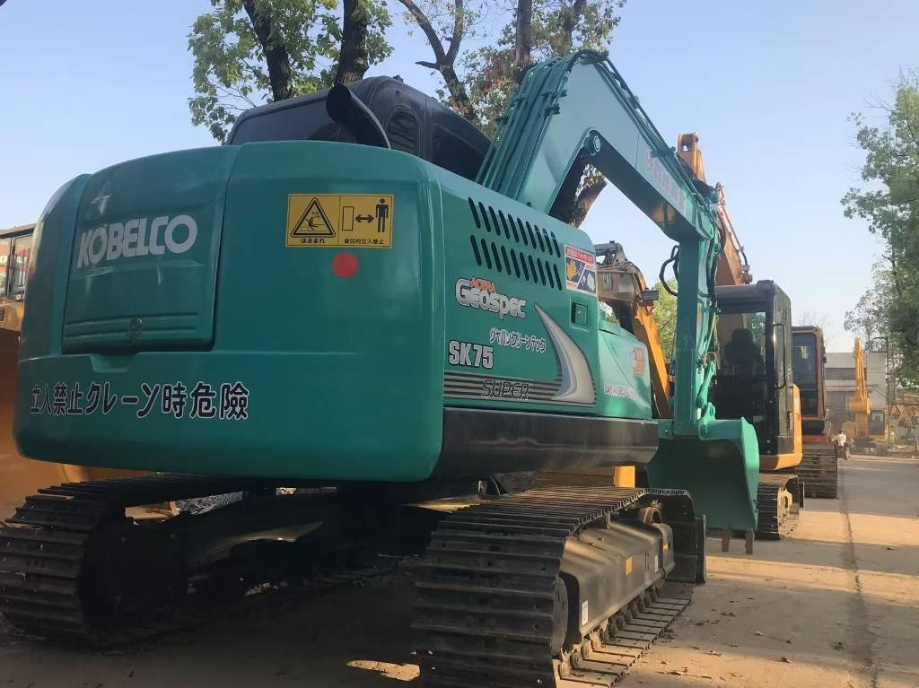 Kobelco SK 75 - حفارة مصغرة: صور 3 Kobelco SK 75 - حفارة مصغرة: صور 3