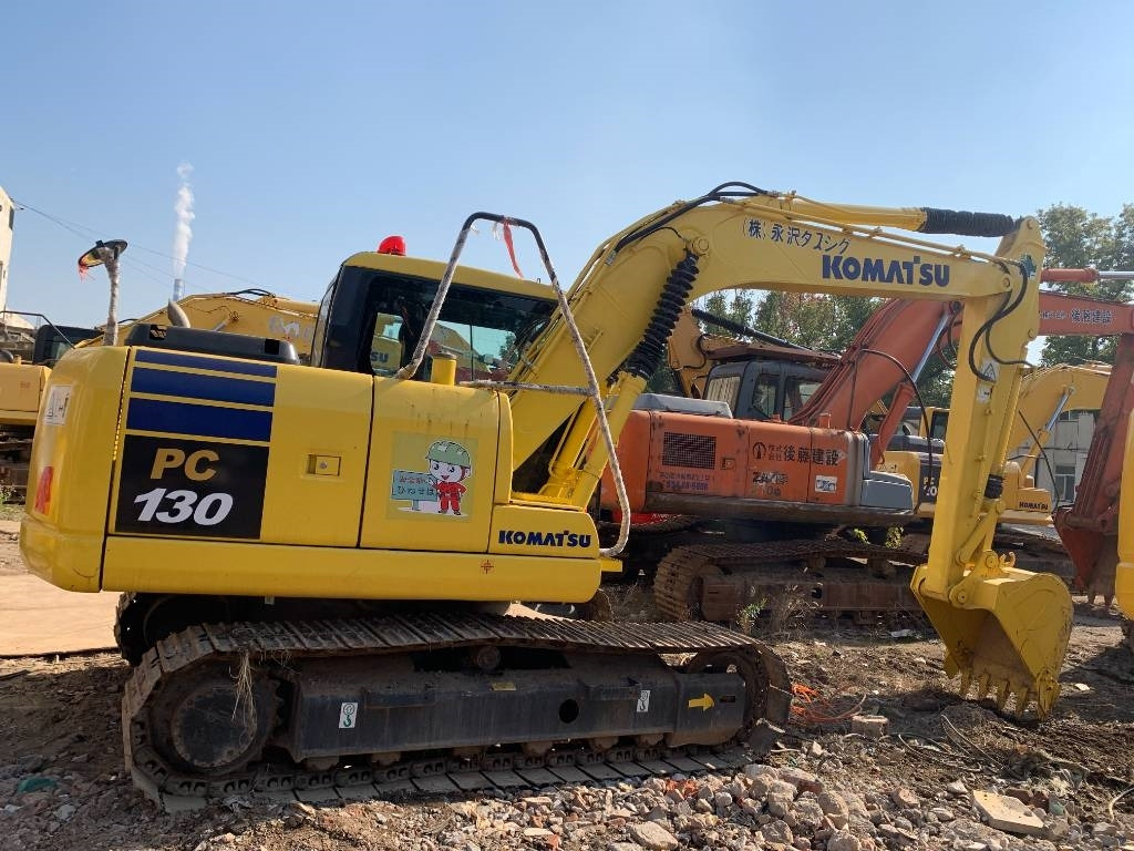 Komatsu PC 130 - حفارات زحافة: صور 2 Komatsu PC 130 - حفارات زحافة: صور 2