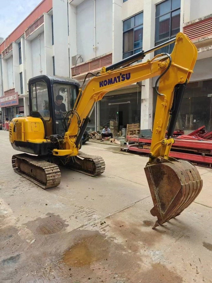 Komatsu PC 35 R-8 - حفارات زحافة: صور 2 Komatsu PC 35 R-8 - حفارات زحافة: صور 2