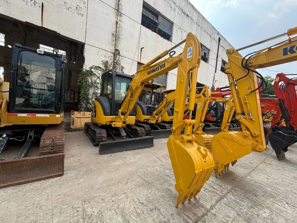 Komatsu PC35MR - حفارة مصغرة: صور 3 Komatsu PC35MR - حفارة مصغرة: صور 3
