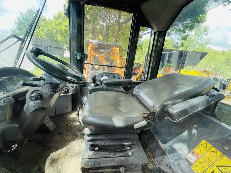 Komatsu WA380-8 - اللودر بعجل: صور 1 Komatsu WA380-8 - اللودر بعجل: صور 1