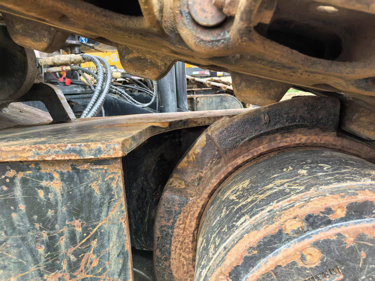 SANY SCC1000A-6 - رافعة مجنزرة: صور 4 SANY SCC1000A-6 - رافعة مجنزرة: صور 4