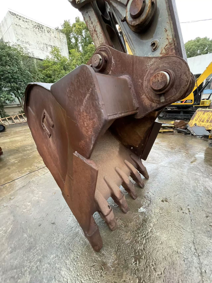 VOLVO EC380DL - حفارة على عجلات: صور 5 VOLVO EC380DL - حفارة على عجلات: صور 5