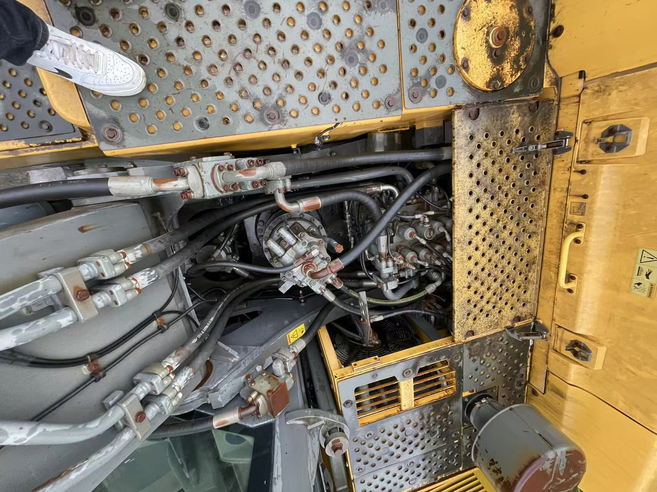 حفارة Volvo EC380DL: صور 6