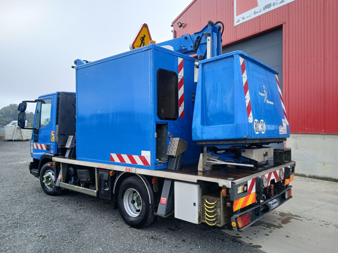 Iveco EUROCAGO 100E18 4x2 Others Truck - مصاعد الازدهار محمولة على شاحنة: صور 5 Iveco EUROCAGO 100E18 4x2 Others Truck - مصاعد الازدهار محمولة على شاحنة: صور 5