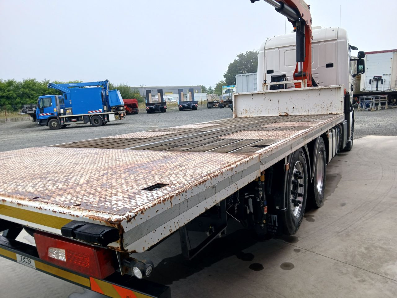 SCANIA 410 6x2 Standard platform Truck - شاحنات مسطحة, شاحنة كرين: صور 3 SCANIA 410 6x2 Standard platform Truck - شاحنات مسطحة, شاحنة كرين: صور 3