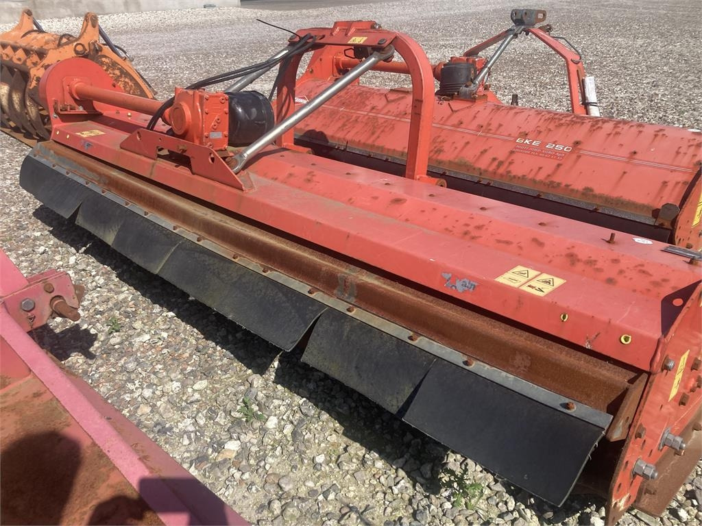 Kuhn VKM 305 - جزازة: صور 2 Kuhn VKM 305 - جزازة: صور 2