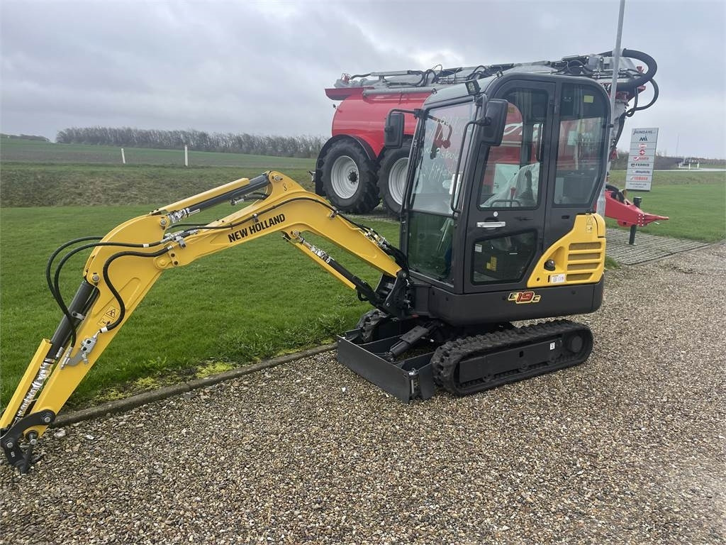 New Holland E19C AG - حفارة مصغرة: صور 2 New Holland E19C AG - حفارة مصغرة: صور 2