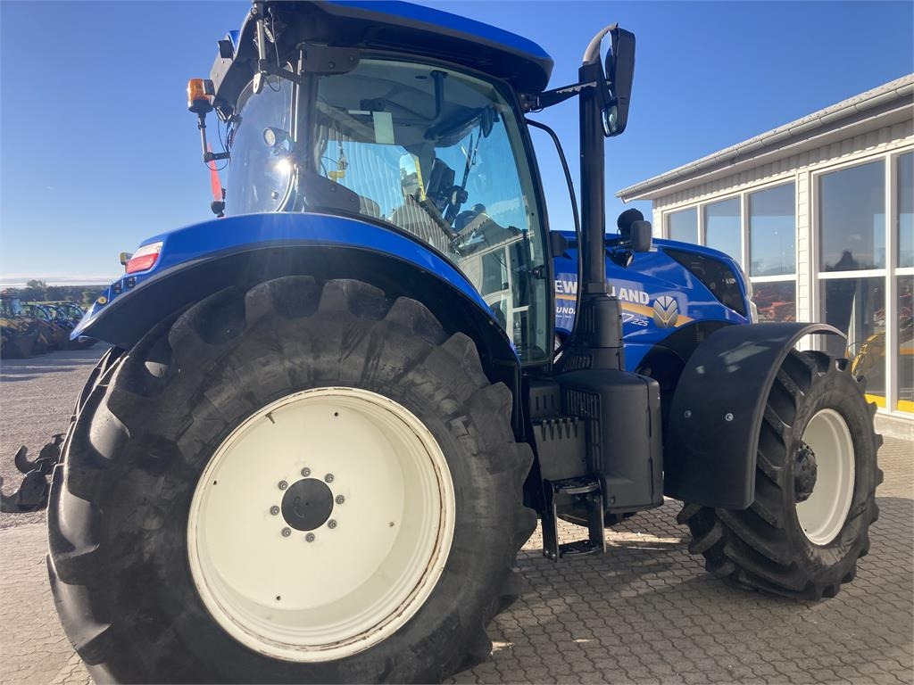 New Holland T7.225 AC MY 18 - جرار: صور 2 New Holland T7.225 AC MY 18 - جرار: صور 2