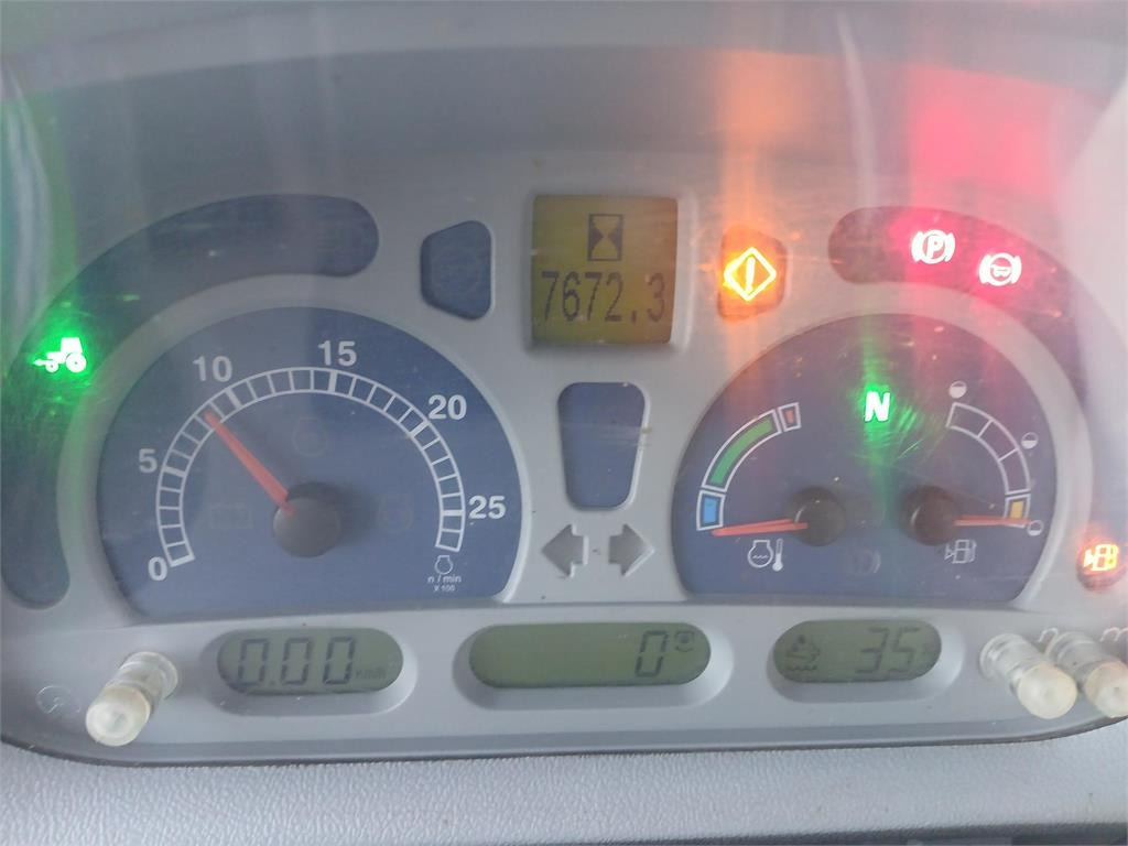 New Holland T7.260 PC SWII - جرار: صور 4 New Holland T7.260 PC SWII - جرار: صور 4