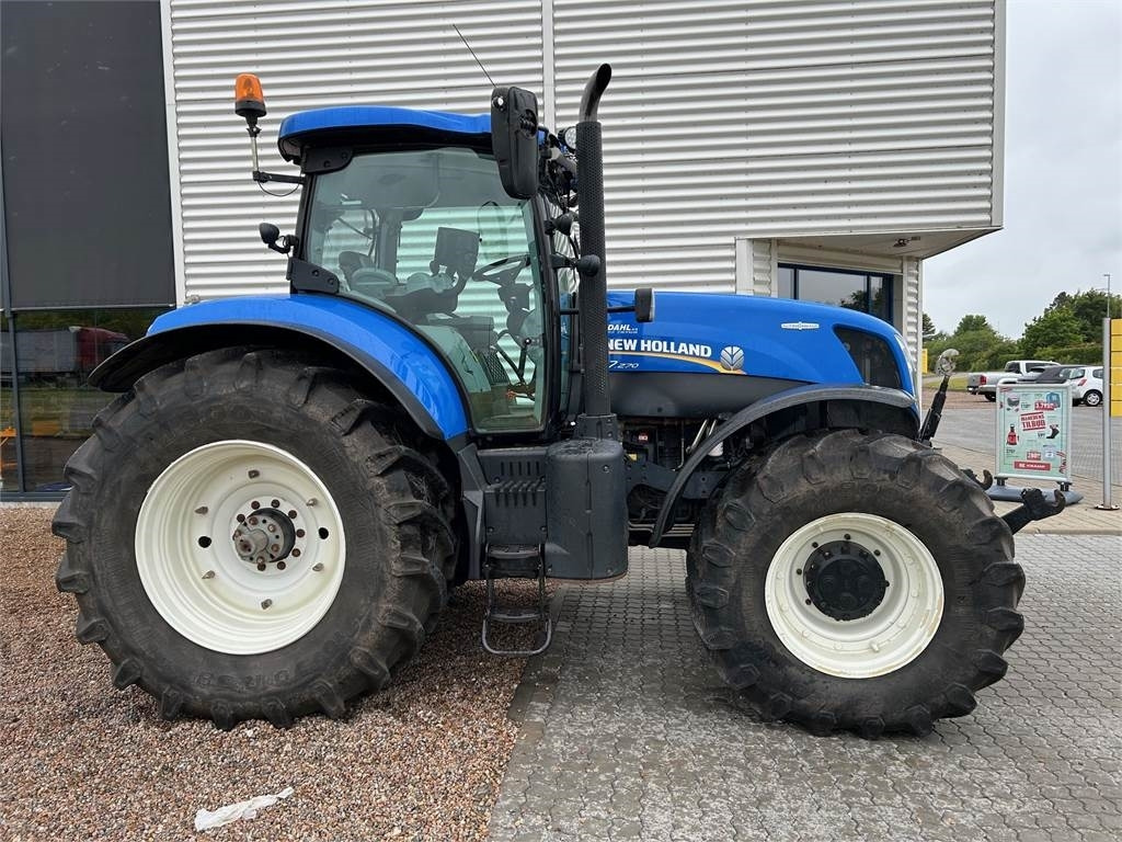 New Holland T7.270AC KEY - جرار: صور 2 New Holland T7.270AC KEY - جرار: صور 2