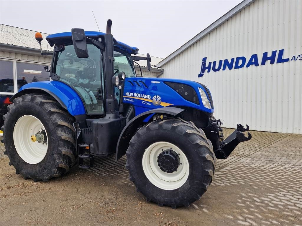 New Holland T7.270AC STAGE V - جرار: صور 1 New Holland T7.270AC STAGE V - جرار: صور 1