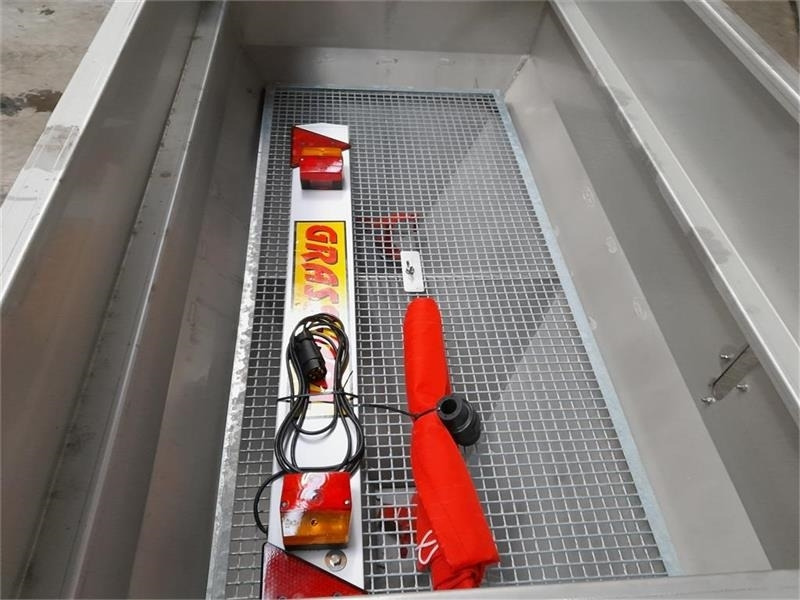 - - - 1000l - الرمال مفرشة - سيارة بلدية: صور 5 - - - 1000l - الرمال مفرشة - سيارة بلدية: صور 5