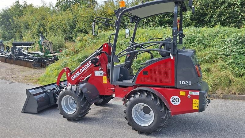Danloader 1020 D Fabriks ny - لودر مفصلي صغير: صور 4 Danloader 1020 D Fabriks ny - لودر مفصلي صغير: صور 4
