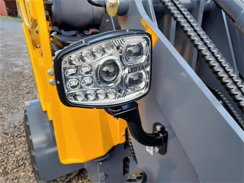 جديد لودر مفصلي صغير Eurotrac W11 Mellem arm: صور 7 جديد لودر مفصلي صغير Eurotrac W11 Mellem arm: صور 7