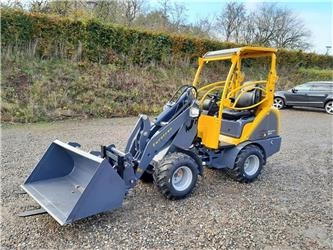 Eurotrac W11 Mellem arm - لودر مفصلي صغير: صور 1 Eurotrac W11 Mellem arm - لودر مفصلي صغير: صور 1