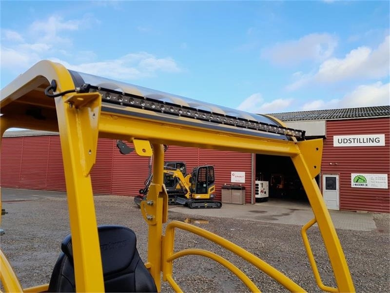 جديد لودر مفصلي صغير Eurotrac W11 Mellem arm: صور 15 جديد لودر مفصلي صغير Eurotrac W11 Mellem arm: صور 15