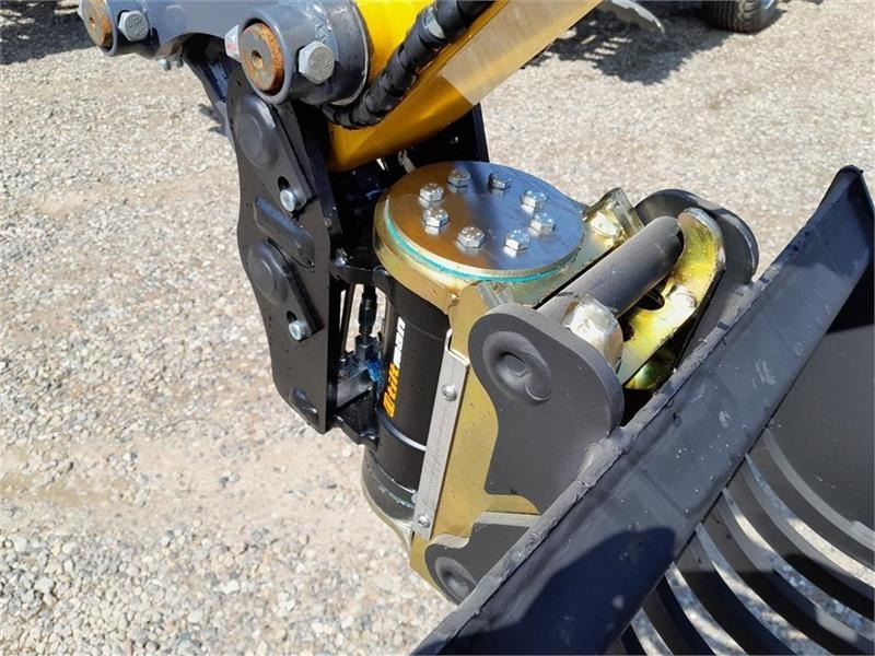 XCMG XE20E  - حفارة مصغرة: صور 3 XCMG XE20E  - حفارة مصغرة: صور 3