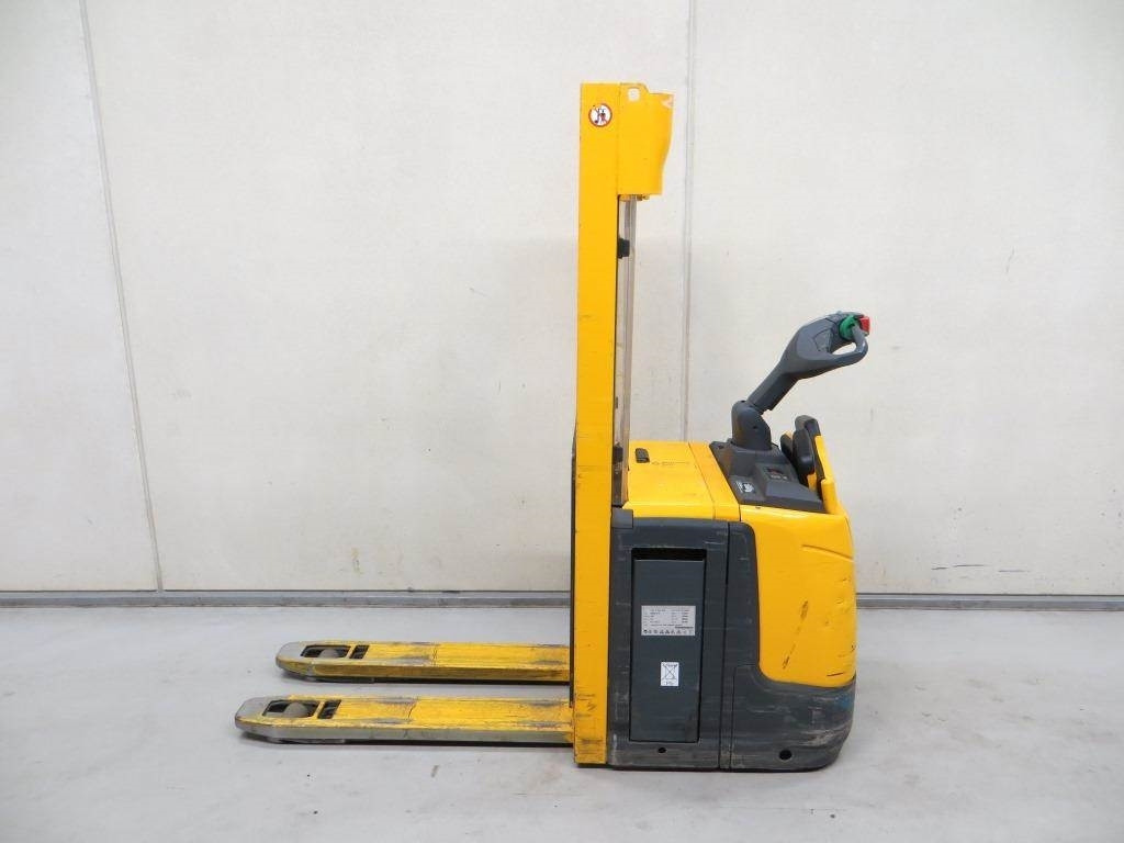 Jungheinrich ERC 212Z - معدات تكديس: صور 2 Jungheinrich ERC 212Z - معدات تكديس: صور 2