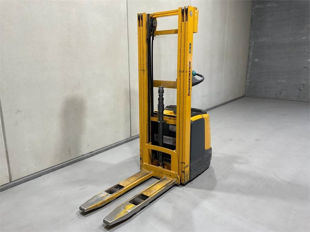 Jungheinrich ERC 214 535DZ - معدات تكديس: صور 3 Jungheinrich ERC 214 535DZ - معدات تكديس: صور 3