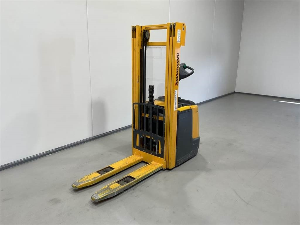 Jungheinrich ERC 214 - معدات تكديس: صور 4 Jungheinrich ERC 214 - معدات تكديس: صور 4