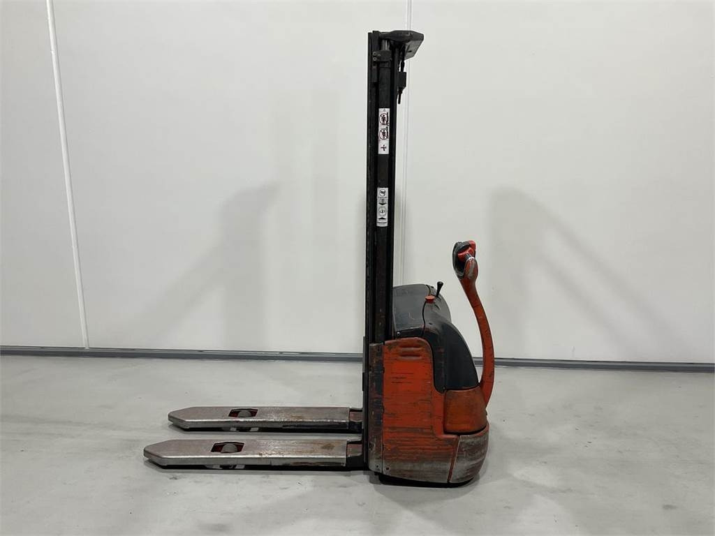 Linde L12 - معدات تكديس: صور 3 Linde L12 - معدات تكديس: صور 3