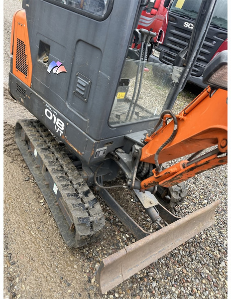 Doosan Slo 18 - 1.8T with bucket packed (Low Hours) - حفارة مصغرة: صور 4 Doosan Slo 18 - 1.8T with bucket packed (Low Hours) - حفارة مصغرة: صور 4